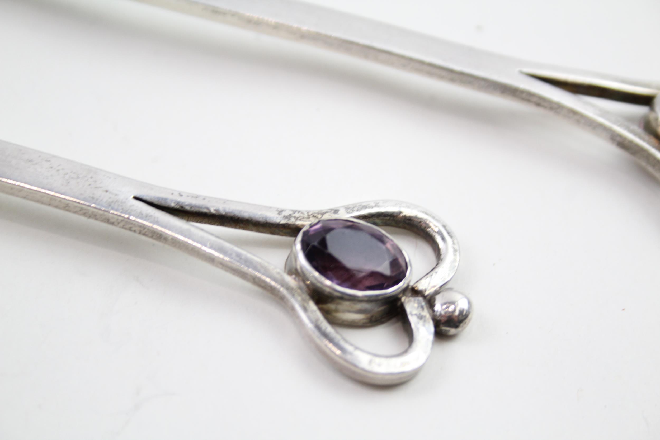 2 x Arts & Crafts Albert Edward Bonner 1913 London Sterling Silver Spoons (163g) - w/ Purple - Image 4 of 7