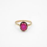 9ct gold vintage oval cut red gemstone dress ring, claw set Size P - 2.3 g