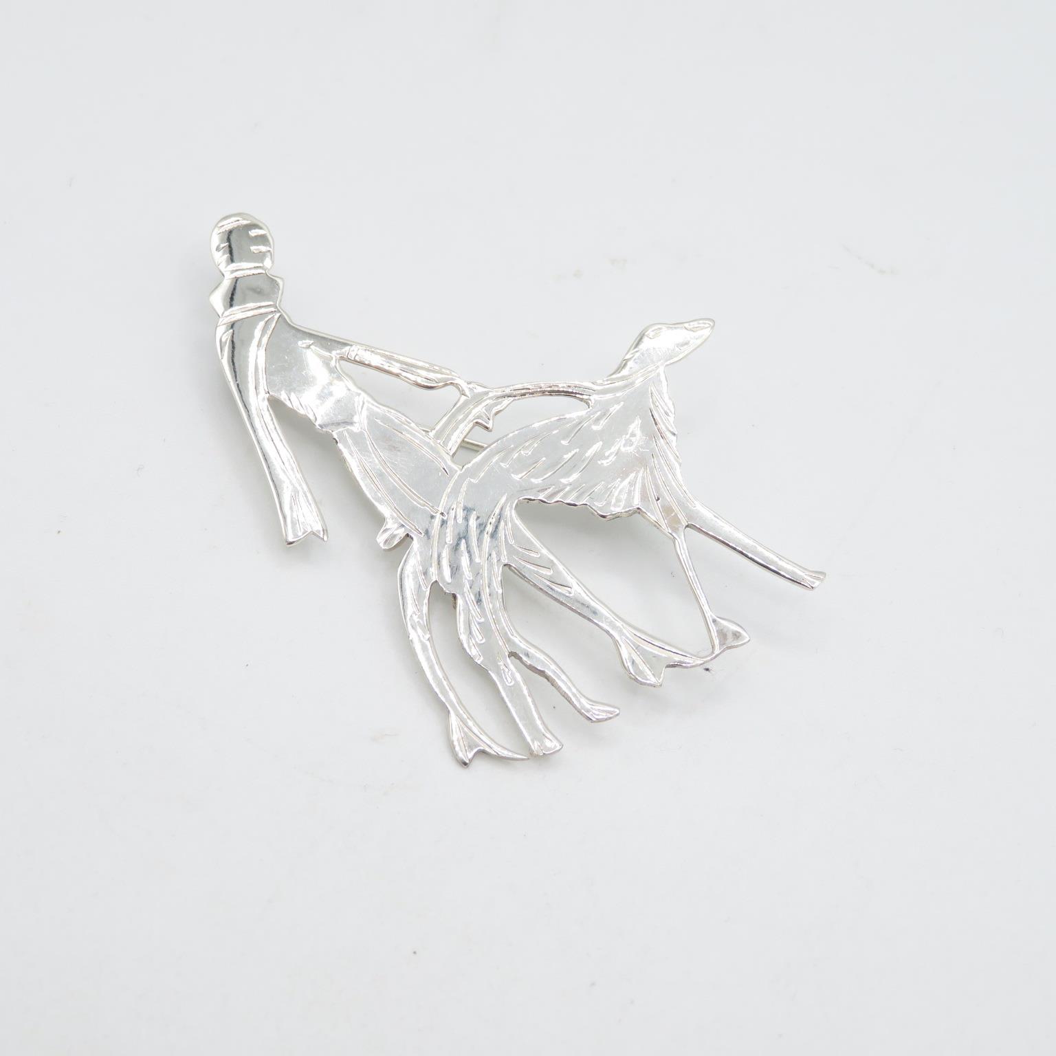 925 HM Sterling Silver Art Deco style brooch with lady and saluki dog with tight fitting pin (10g) - Image 2 of 4