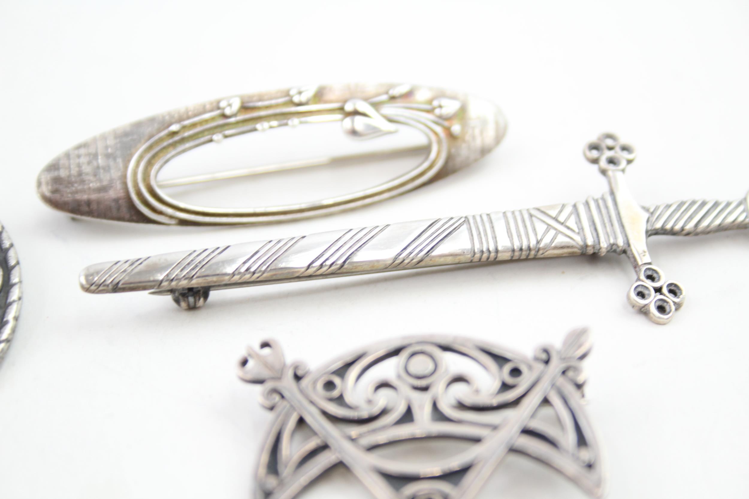 Four Scottish silver brooches including Ola Gorie (33g) - Image 5 of 6