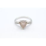 9ct white gold trillion morganite & white gemstone dress ring Size N - 2.8 g