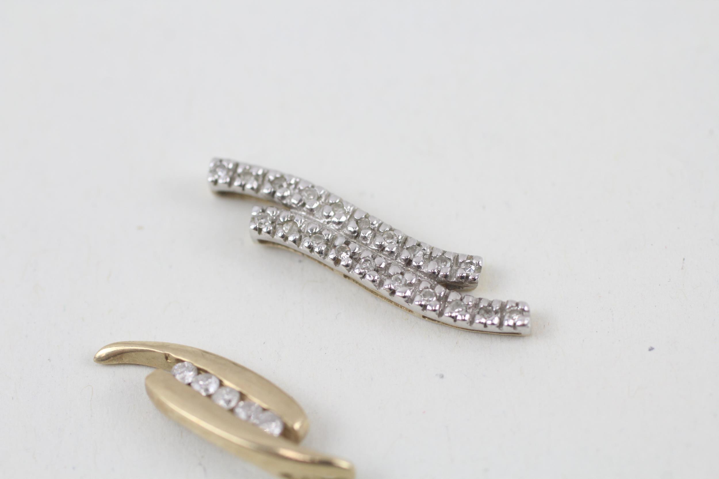 2x 9ct gold diamond drop pendants - 1.7 g - Image 2 of 6