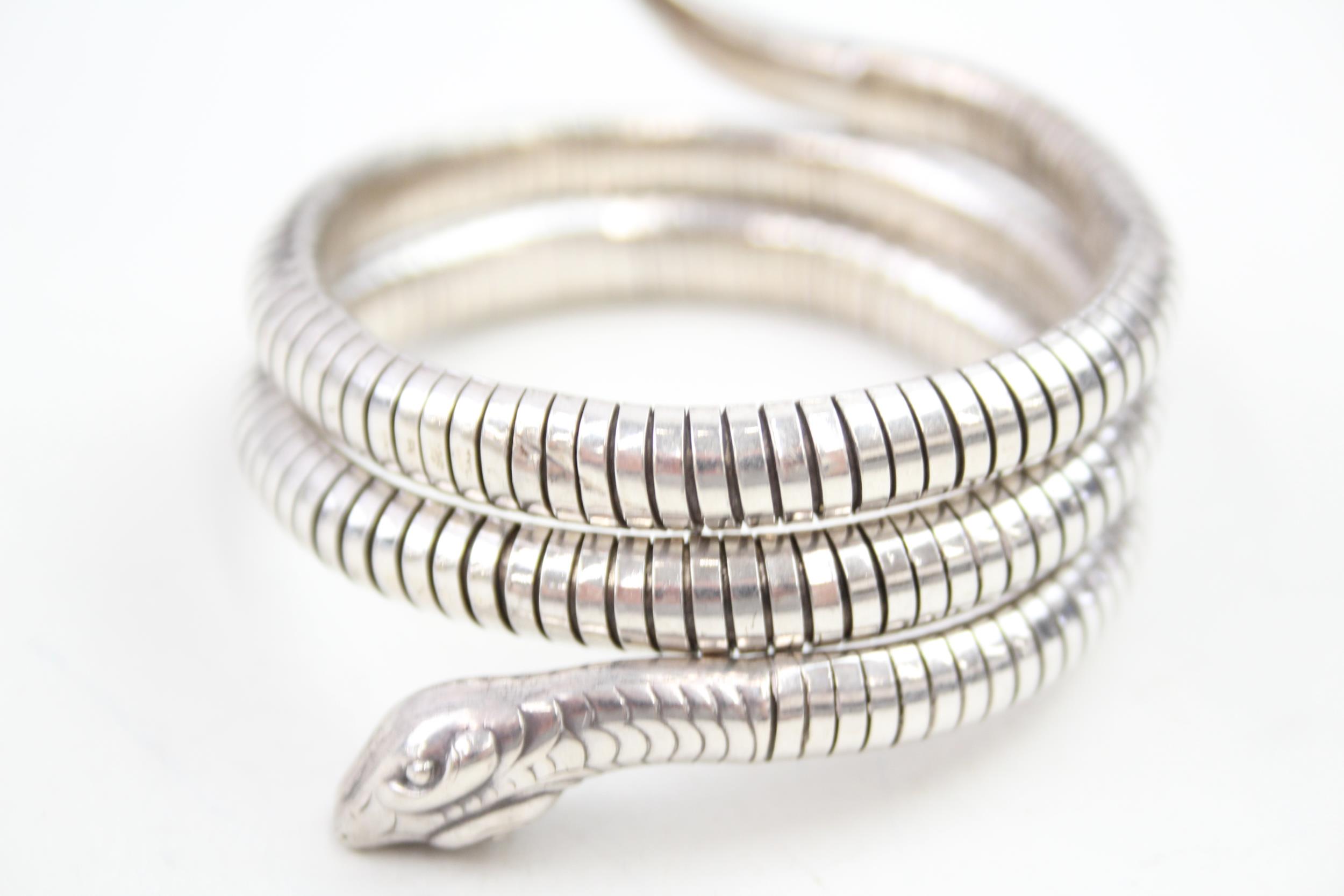 An 835 silver mid century wrap around snake bracelet (43g) - Image 3 of 5