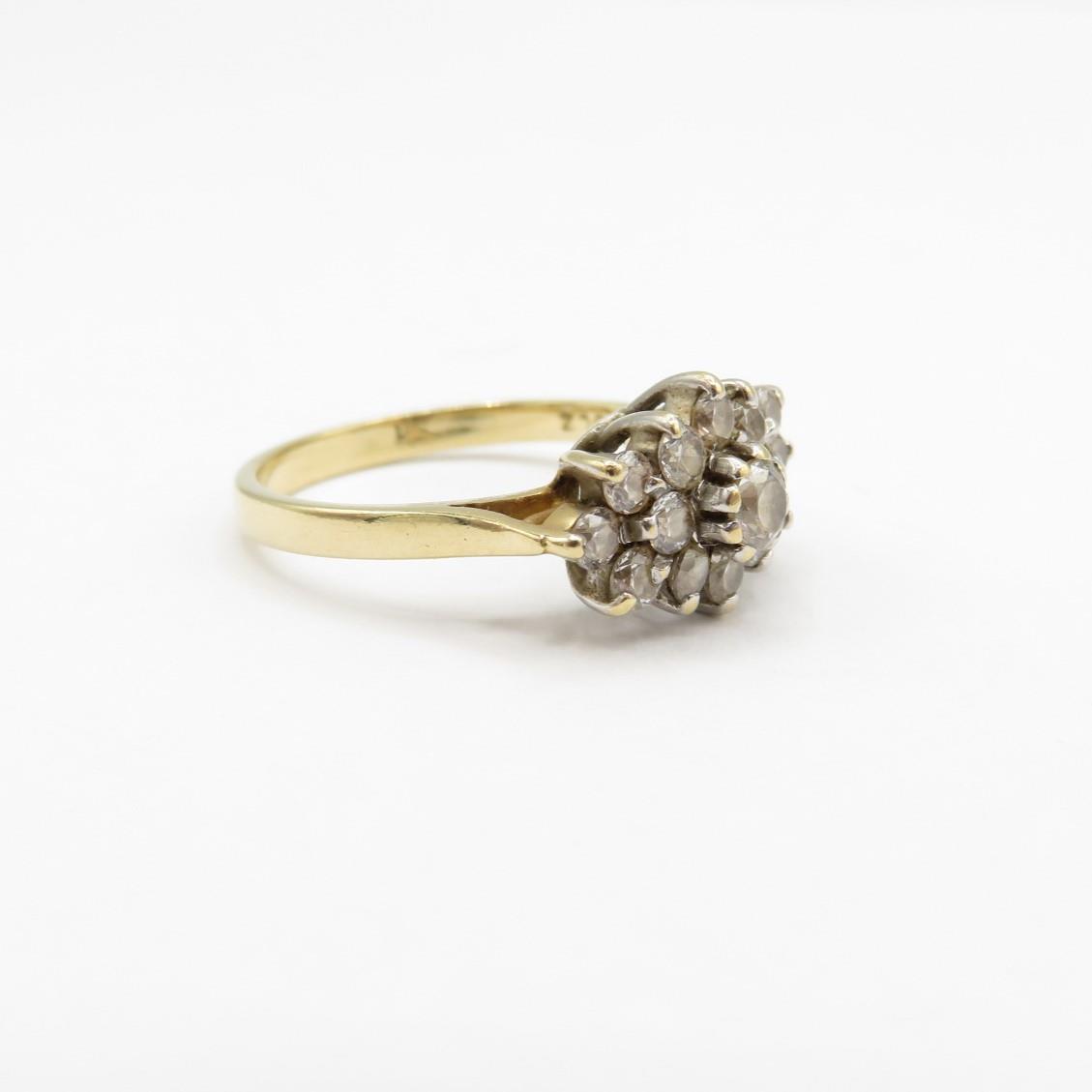 HM 9ct gold ring with white CZ stones (2.8g) Size L 1/2 - Image 3 of 5