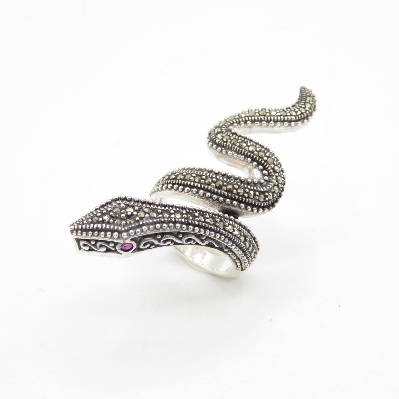 HM Sterling Silver 925 long snake ring with red stone eyes and curled tail (10.7g) In excellent