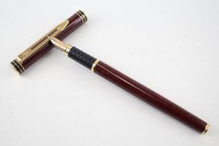 Vintage WATERMAN Exclusive Fountain Pen Burgundy Lacquer 18ct Nib WRITING - Dip Tested & WRITING