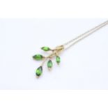 9ct gold diopside necklace - 2.2 g