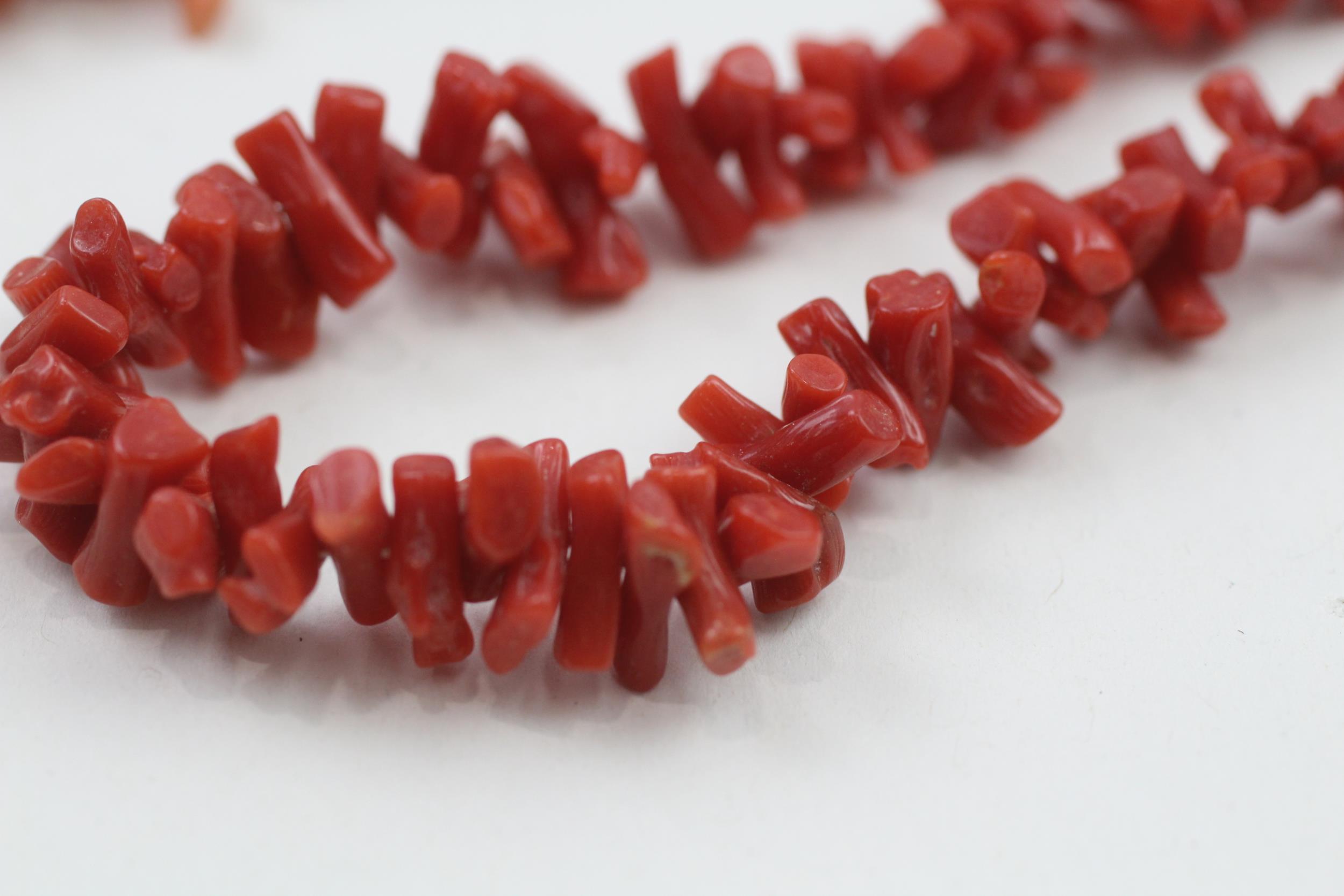 2 x 9ct gold clasp coral necklaces (56.5g) - Image 5 of 7