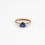9ct gold trilliant cut iolite and white gemstone set trilogy ring Size N - 2 g