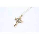 9ct gold diamond & emerald cross pendant necklace - 2.2 g