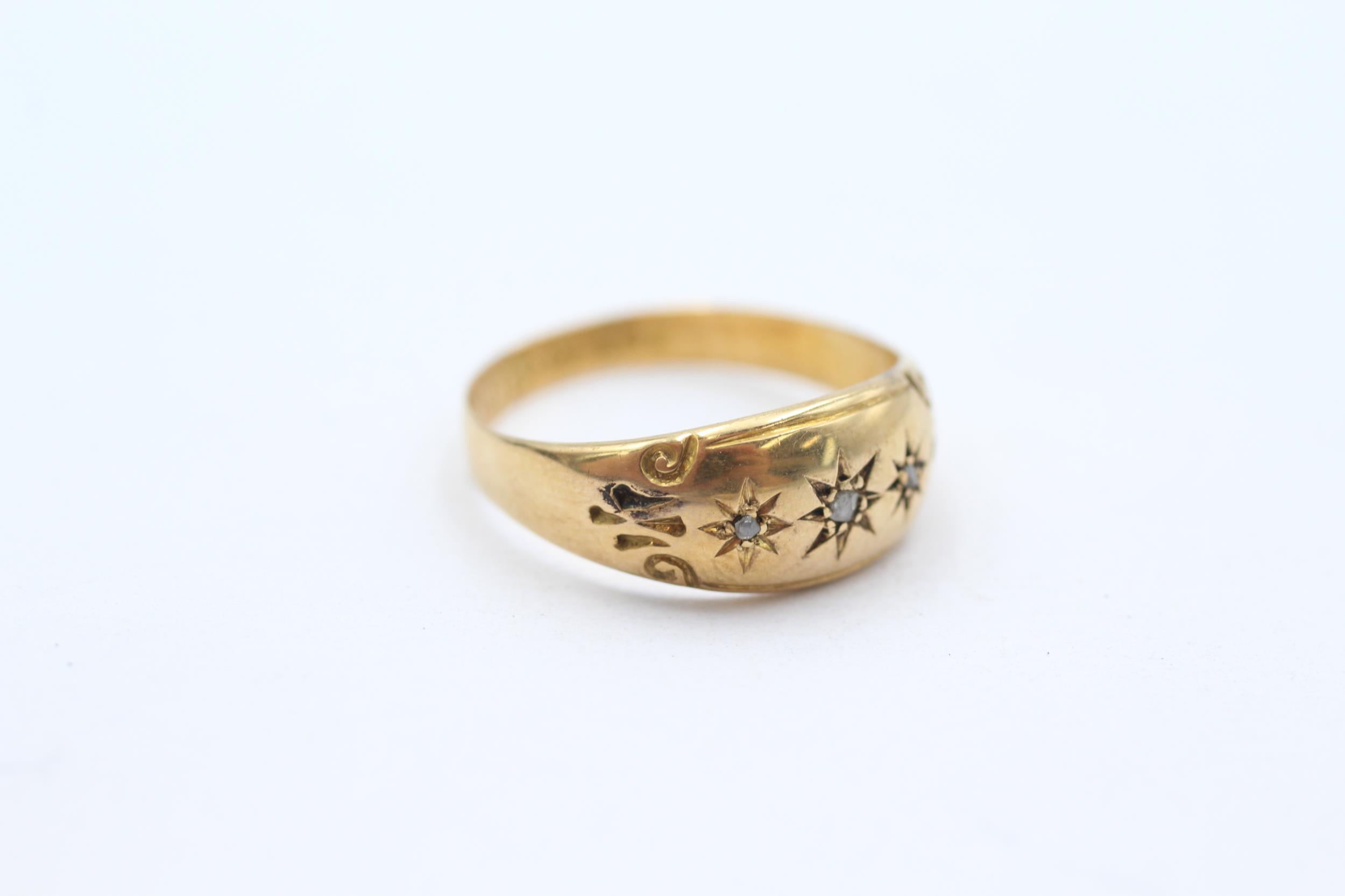 18ct gold antique star set diamond ring, hallmarked: Chester 1900 - MISHAPEN - AS SEEN Size M - 1. - Image 2 of 4