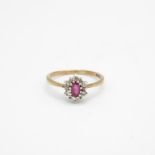 9ct gold vintage ruby & diamond cluster ring, claw set (2g) Size P