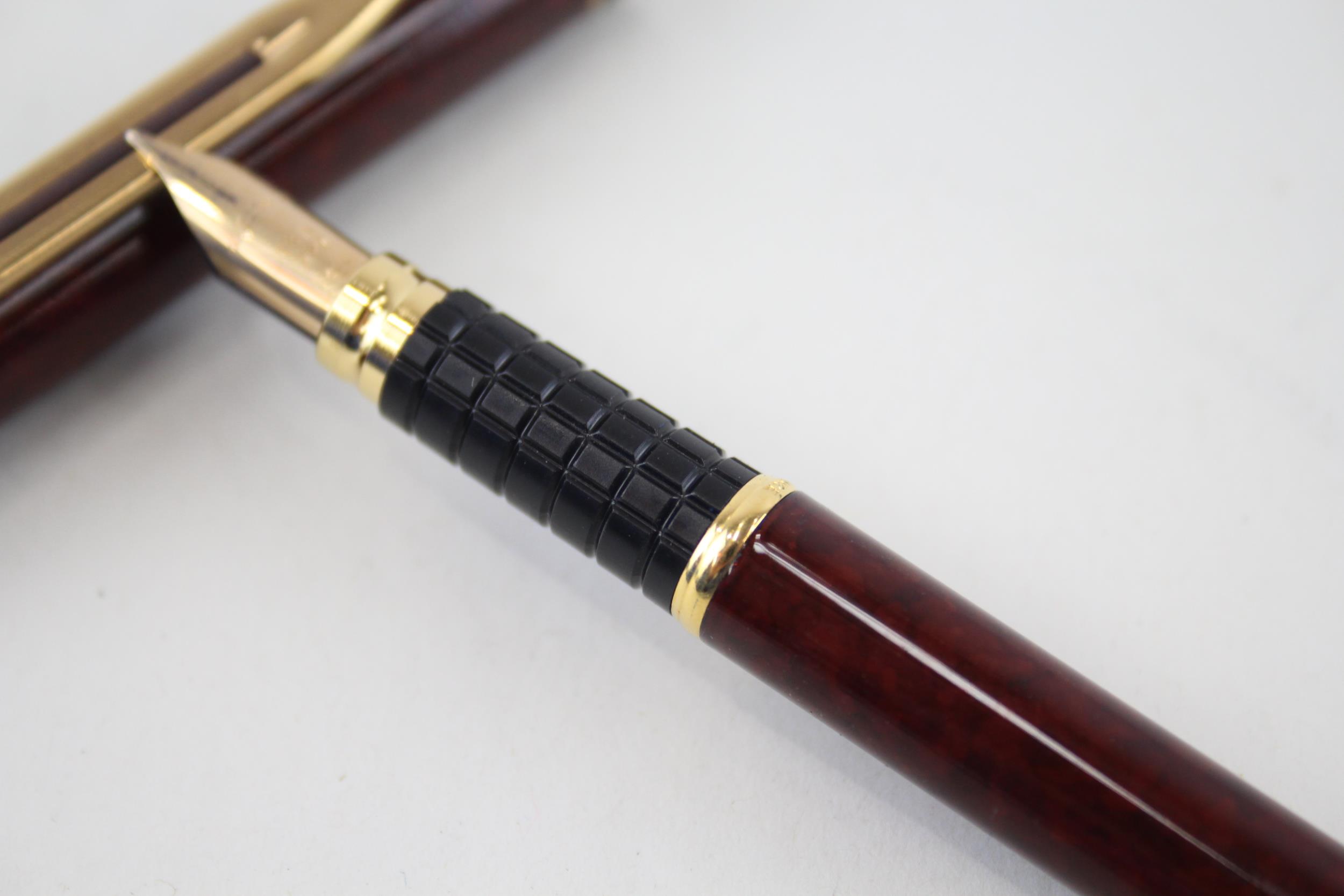 Vintage WATERMAN Exclusive Fountain Pen Burgundy Lacquer 18ct Nib WRITING - Dip Tested & WRITING - Image 3 of 5