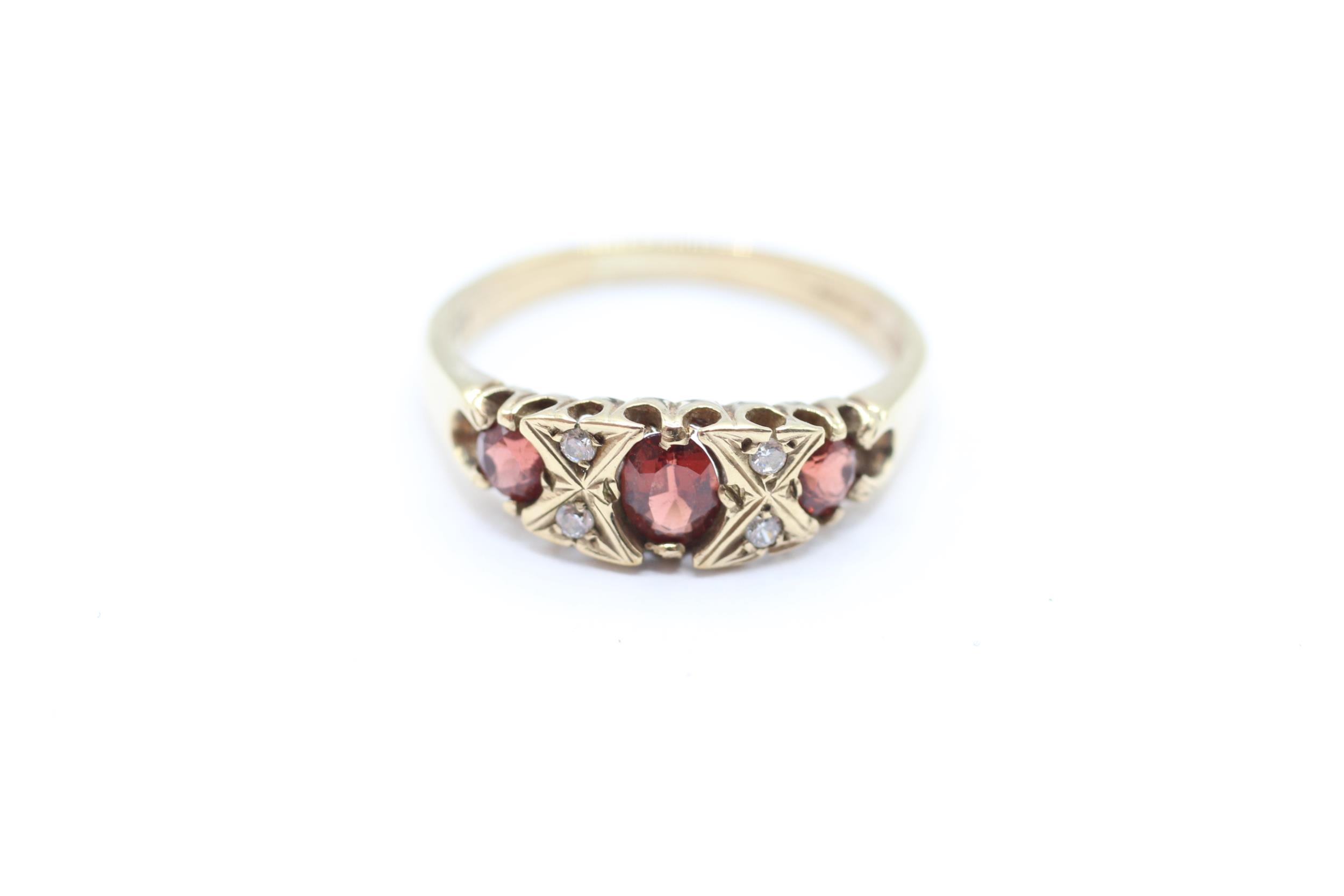 9ct gold vintage garnet & white gemstone dress ring Size Q 1/2 - 3 g