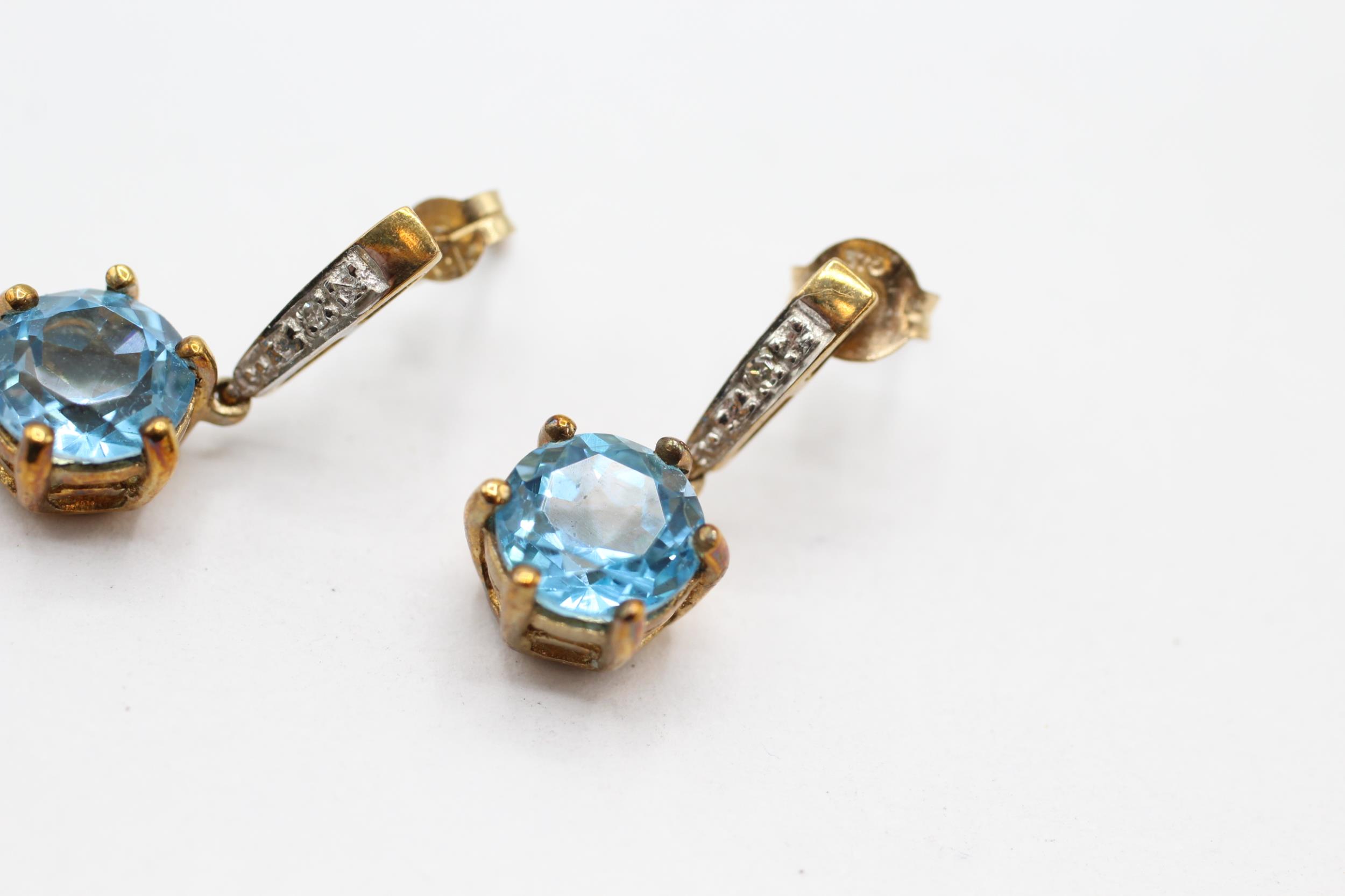 9ct gold blue topaz and diamond set drop earrings - 2.8 g - Image 3 of 4
