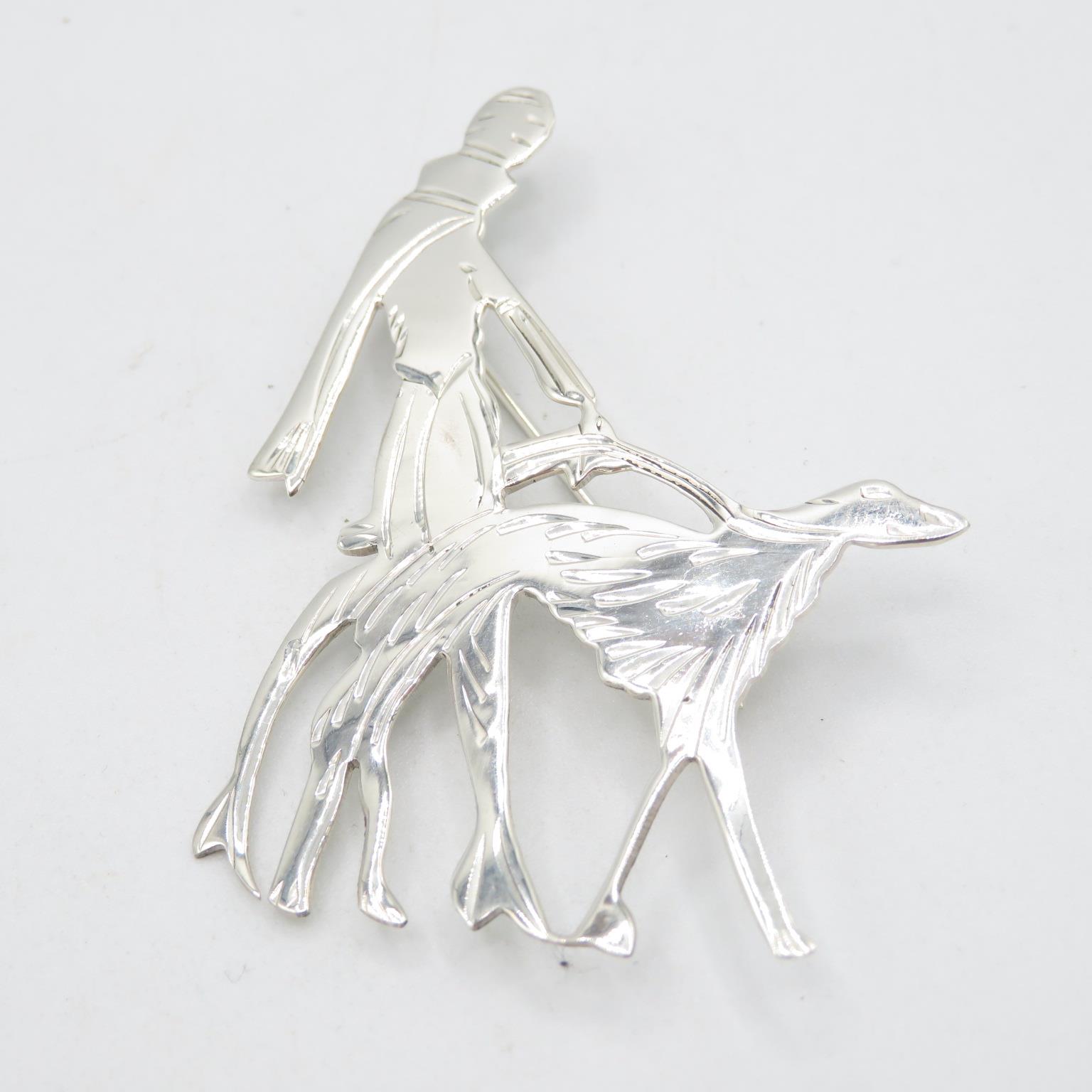 925 HM Sterling Silver Art Deco style brooch with lady and saluki dog with tight fitting pin (10g)