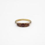 9ct gold vintage garnet dress ring Size Q 1/2 - 2.7 g