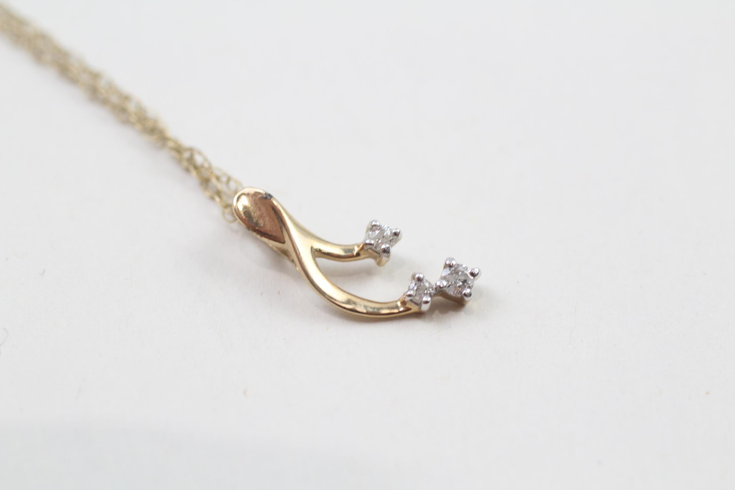 9ct gold diamond pendant necklace (1.1g) - Image 2 of 4