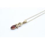 9ct gold marquise cut garnet Celtic eternal knot pendant necklace - 2.1 g