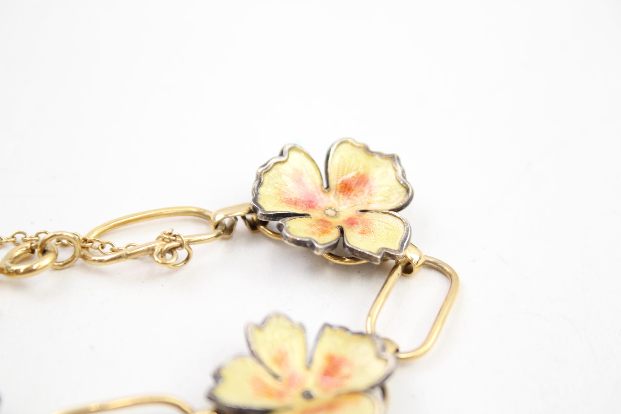 A mid century gold plated and silver enamel bracelet by Wells (18g) - Image 6 of 6