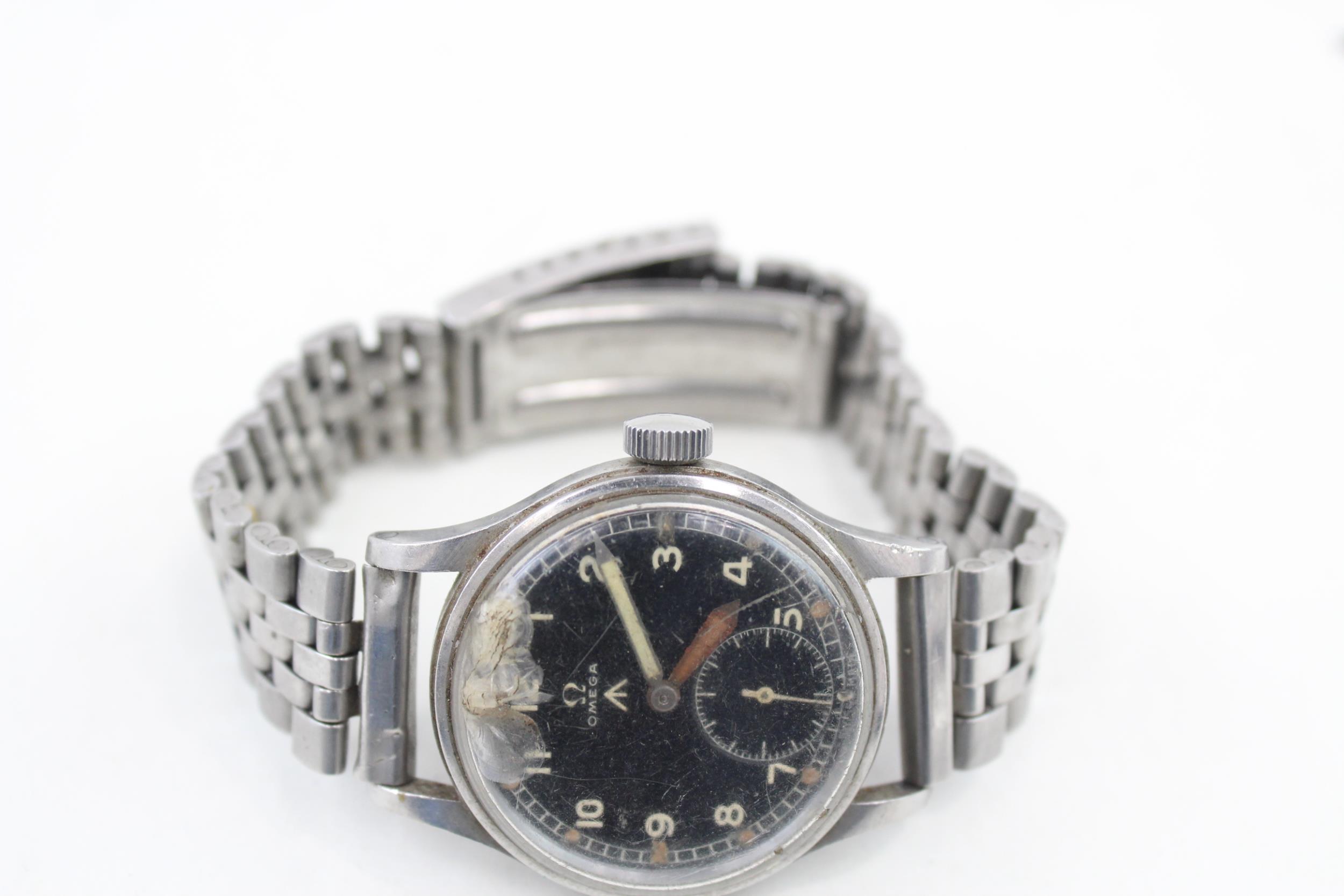 Omega 'Dirty Dozen' Military Issued WRISTWATCH Hand-Wind Requires Repair - Omega 'Dirty Dozen' - Image 4 of 6