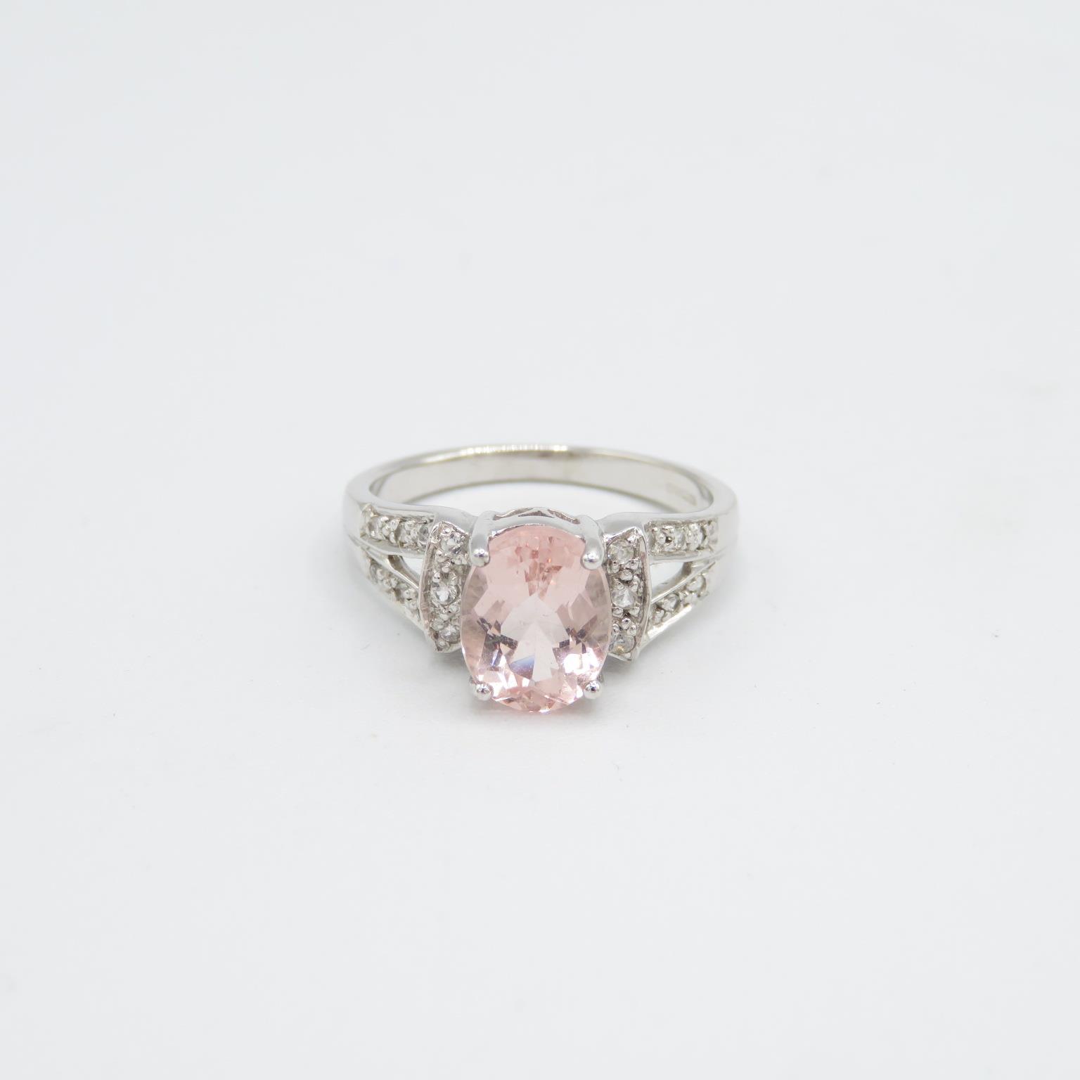 9ct white gold morganite single stone ring with white gemstone sides & split shank (3.7g) Size N