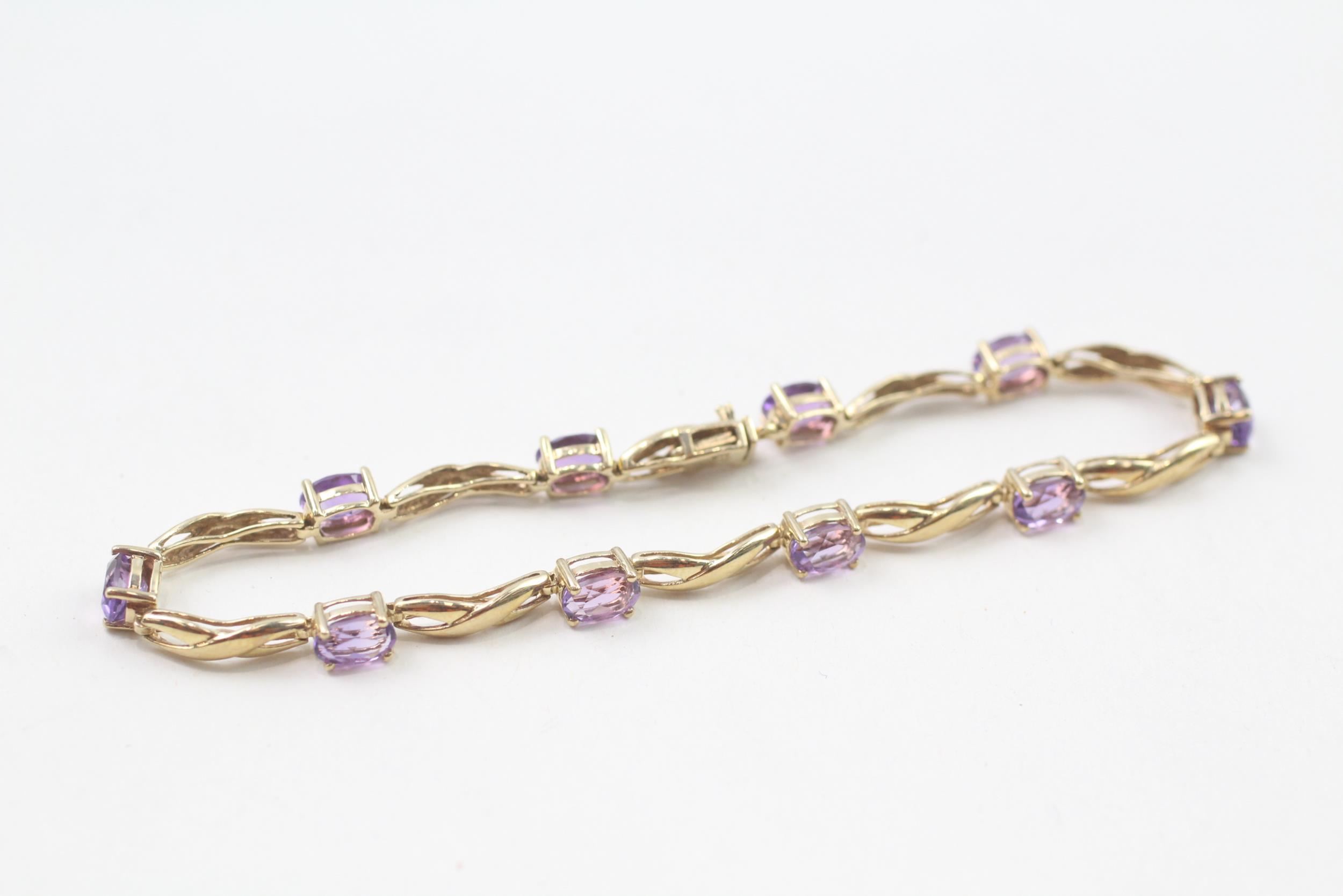 9ct gold oval cut amethyst bracelet (5.8g)