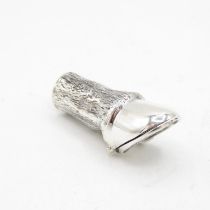 Horse's leg and hoof HM 925 Sterling Silver Vesta in excellent condition with tight closing hinged