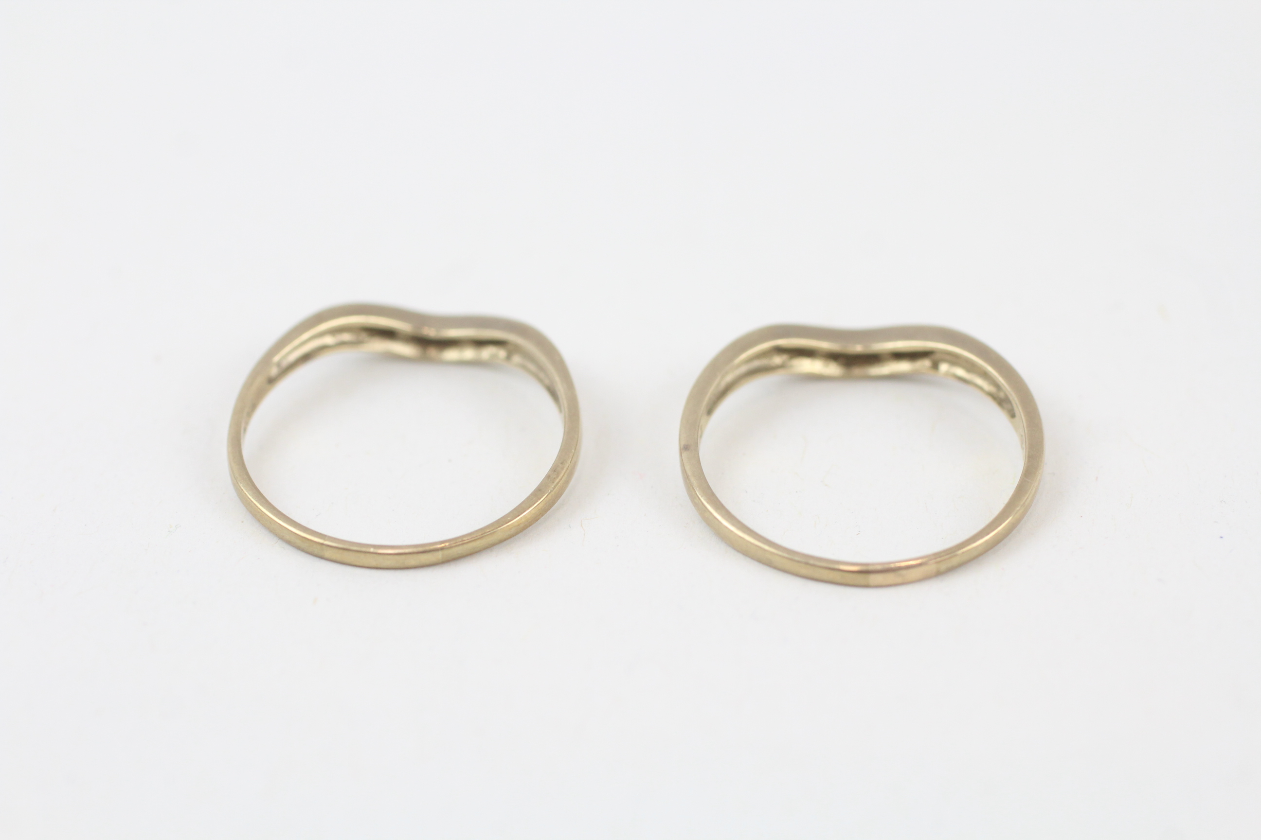 2x 9ct gold diamond wishbone ring Size S + S - 3.1 g - Image 5 of 5