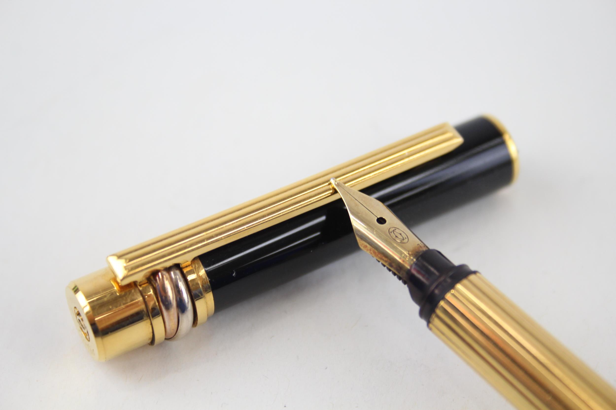 Must De CARTIER Black Lacquer & Gold Plated Fountain Pen w/ 18ct Nib WRITING - Dip Tested & - Bild 2 aus 5