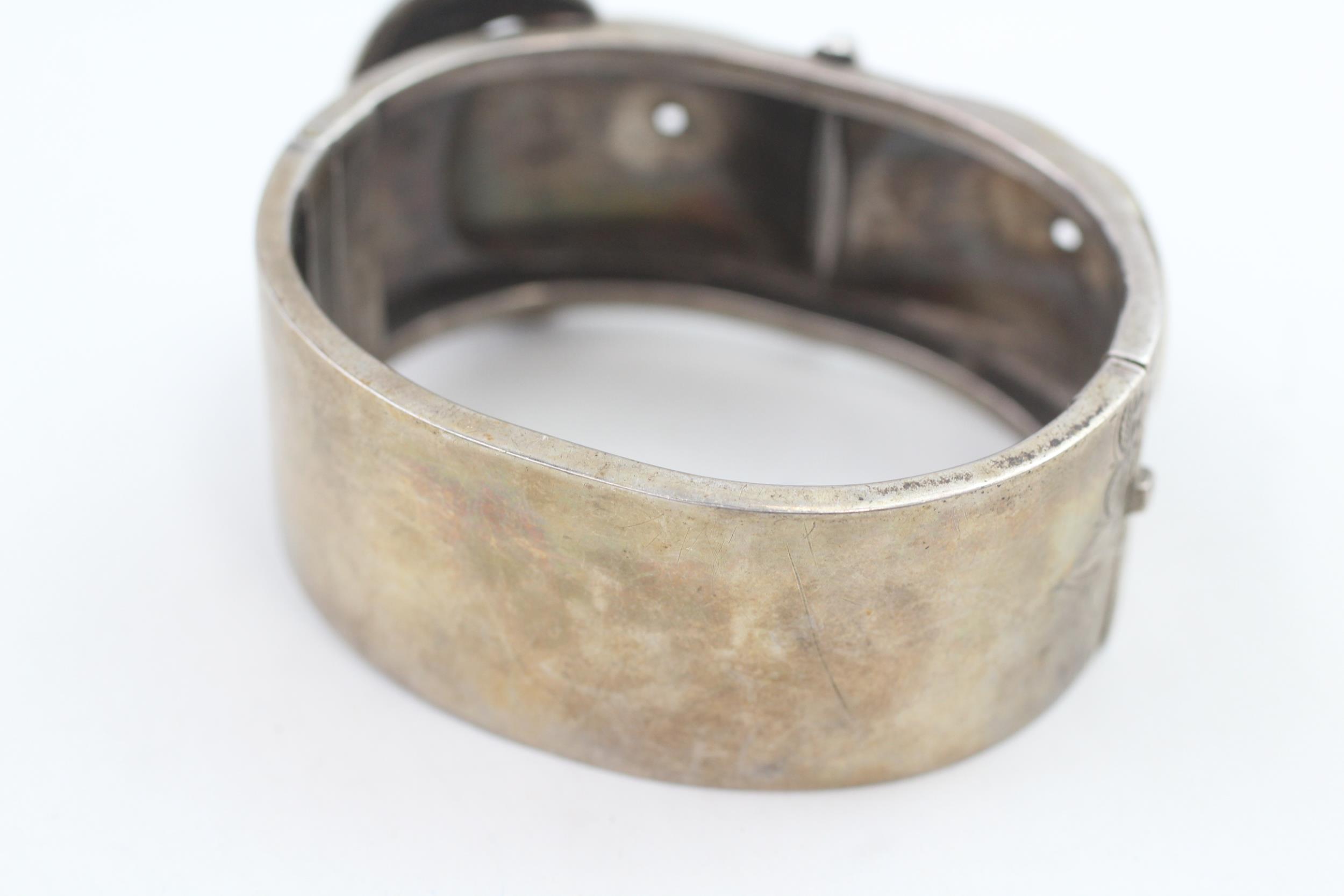 Antique Victorian 900 silver buckle bangle (36g) - Image 4 of 5
