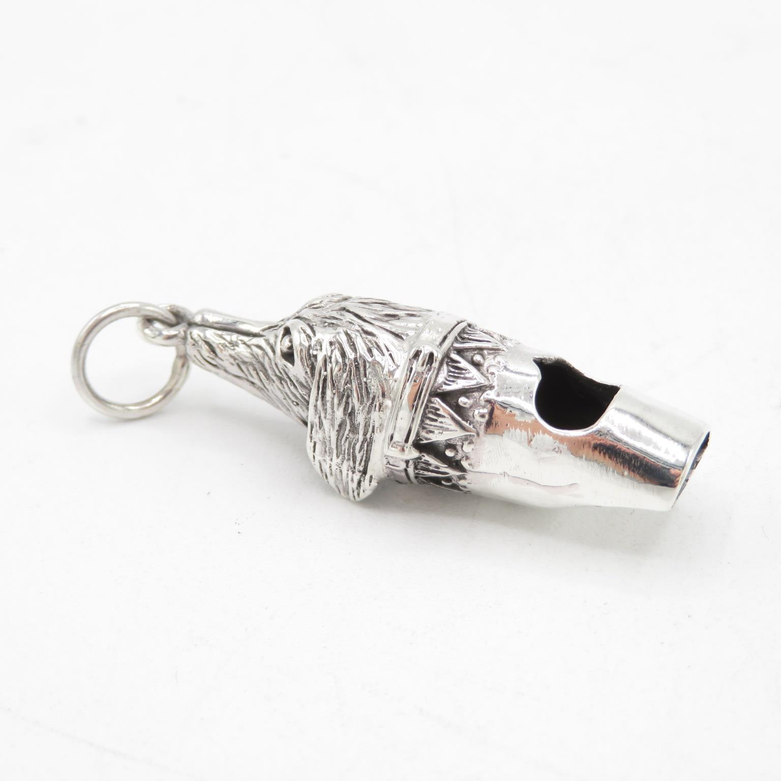 HM 925 Sterling Silver dog whistle with fob ring and detailed dog head design fully working (11. - Image 3 of 5