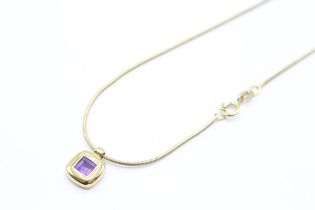 9ct gold amethyst pendant necklace, bezel set - 3.4 g