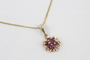 9ct gold ruby floral cluster pendant necklace - 2.6 g