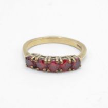 9ct gold red gemstone five stone ring Size P - 3 g