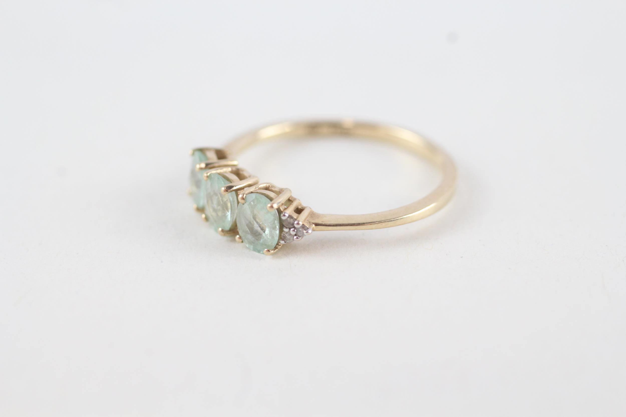 9ct gold blue gemstone & diamond dress ring, claw set (1.6g) Size N - Image 3 of 4