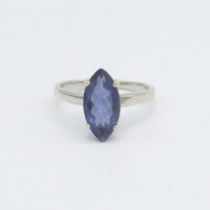 9ct white gold marquise iolite single stone ring Size J - 4.4 g