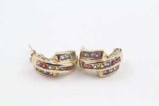 9ct gold rainbow sapphire earrings with scroll backs (4.1g)