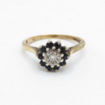9ct gold sapphire & diamond cluster ring (3g) Size R