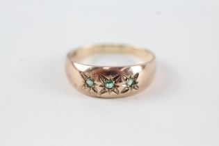 9ct gold vintage star set emerald trilogy ring (2.1g) Size R