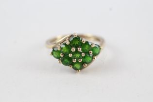 9ct gold diopside cluster ring, claw set (2.2g) Size K