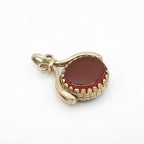 9ct gold vintage carnelian & black onyx articulated fob (5.2g)