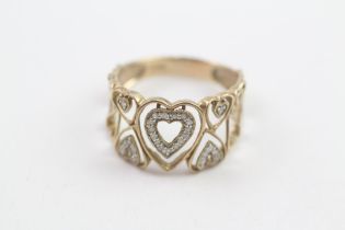 9ct gold diamond heart shaped dress ring (2.6g) Size S