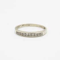 9ct gold diamond half eternity ring, channel set (1.4g) Size Q