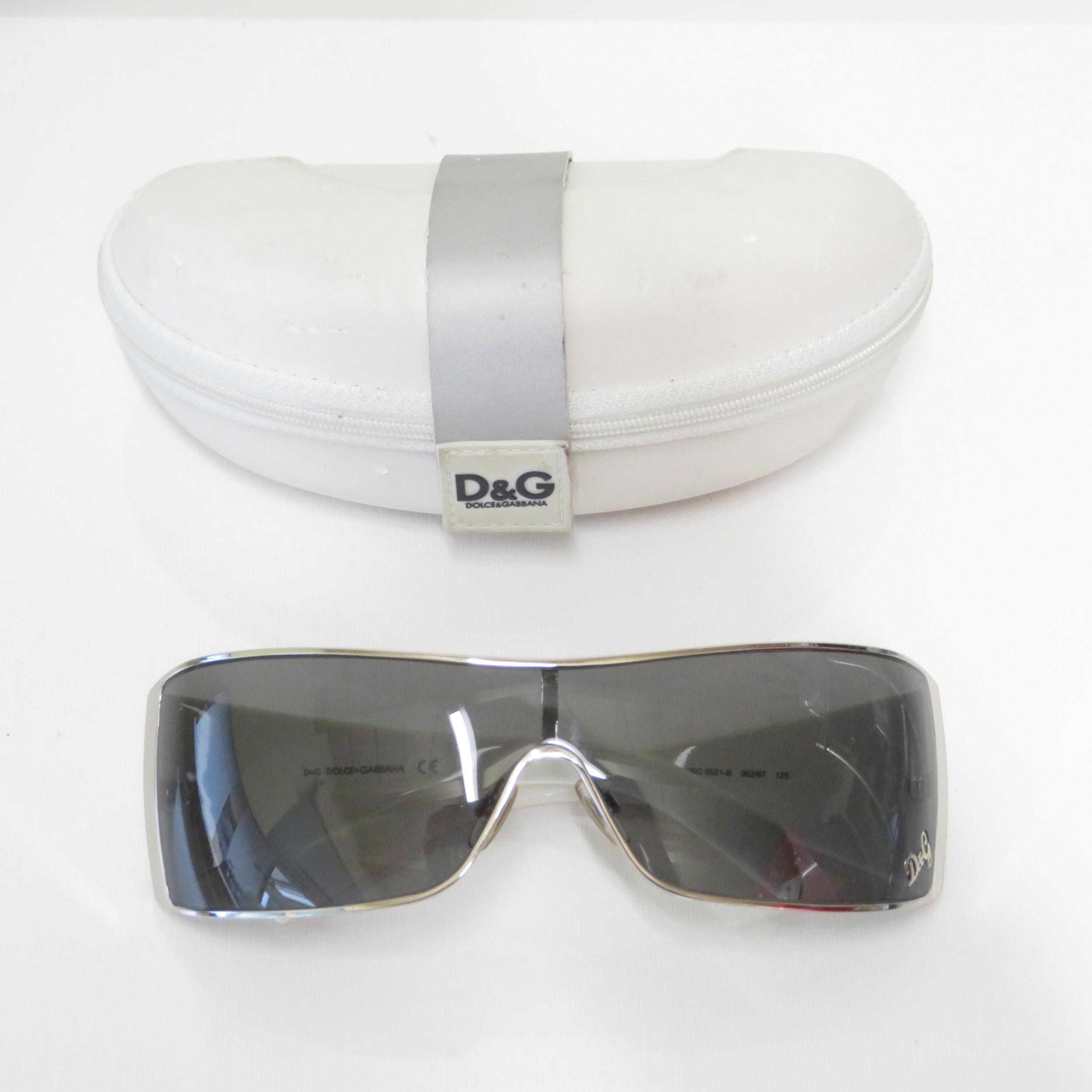 4 x Designer Sunglasses including Versace, Dolce & Gabbana, Tommy Hilfiger, Guess - All with Cases - - Image 2 of 24