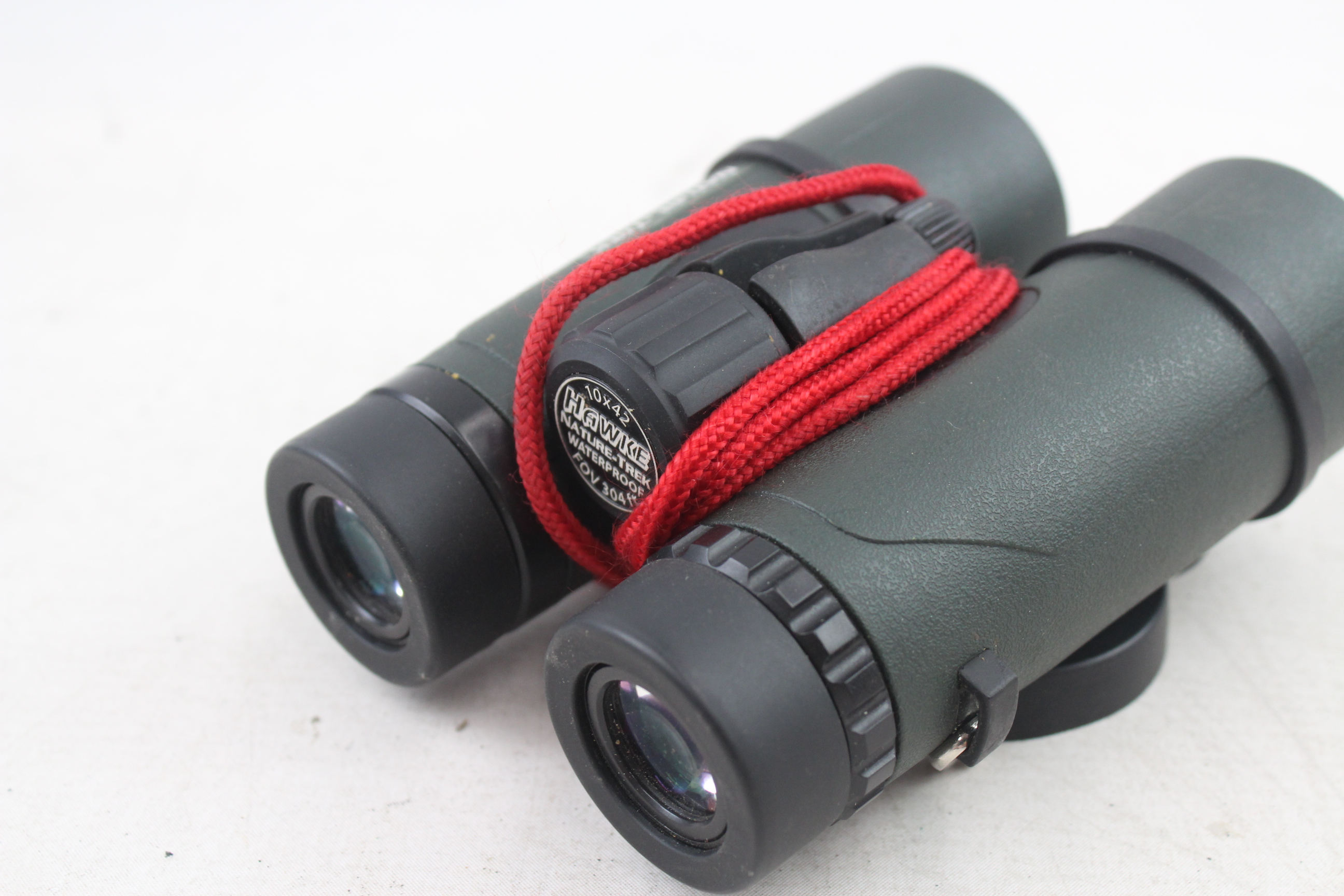 Hawke Nature-Watch 10x42 Waterproof Binoculars Working - Hawke Nature-Watch 10x42 Waterproof - Image 3 of 5