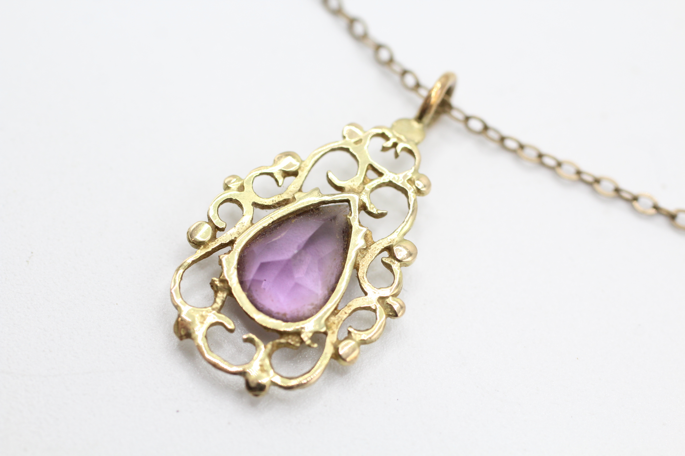 9ct gold and amethyst pendant on chain (2.4g) - Image 3 of 6