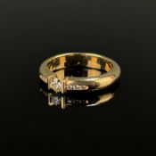 Solitär-Ring, 585/14K Gelbgold (punziert), 7g, mittig Solitär von um 0,25ct., freischwebend gefasst