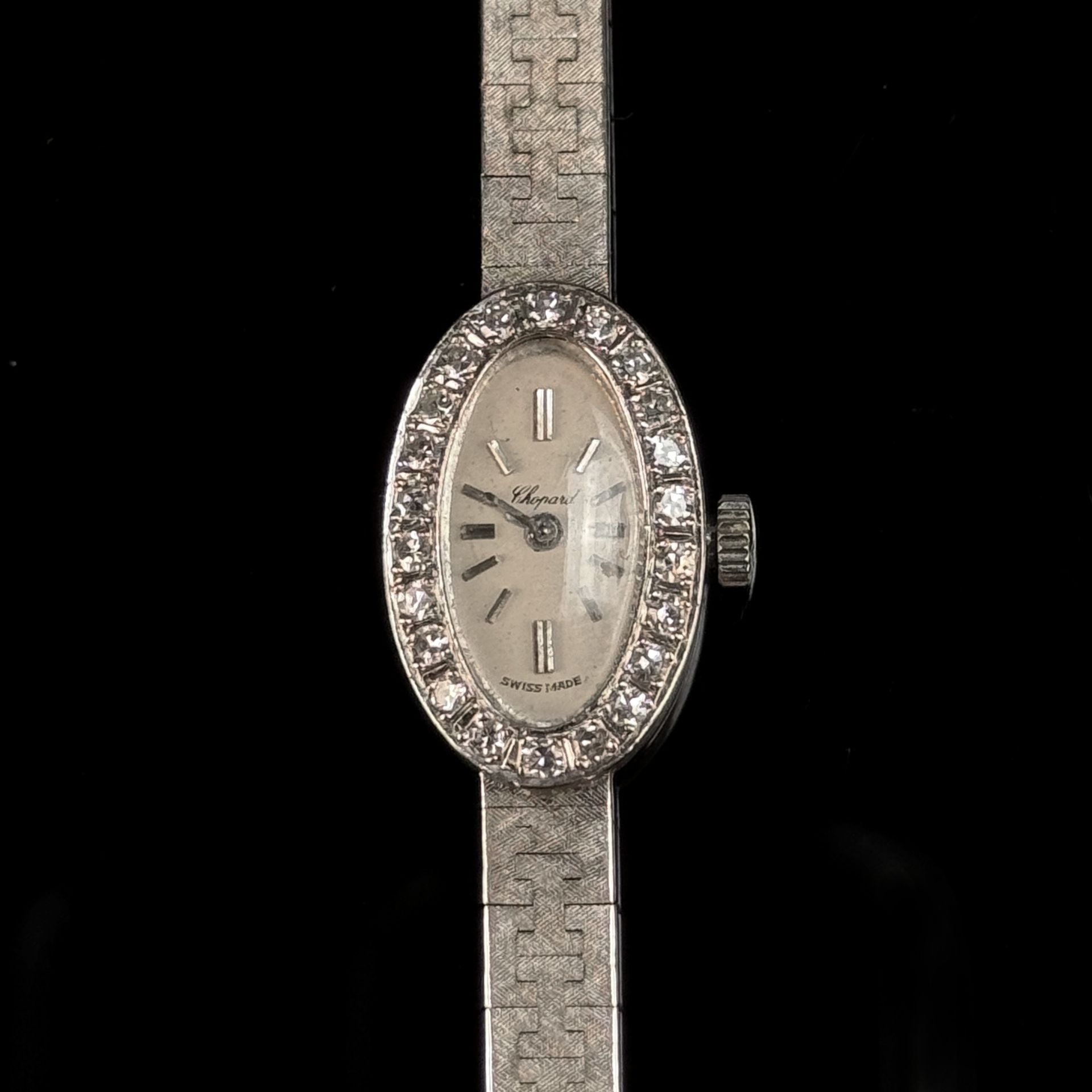 Elegante Damen Armbanduhr, Chopard, 750/18K Weißgold (punziert), 25,78g, in Originaletui, ovales Ge - Bild 2 aus 2