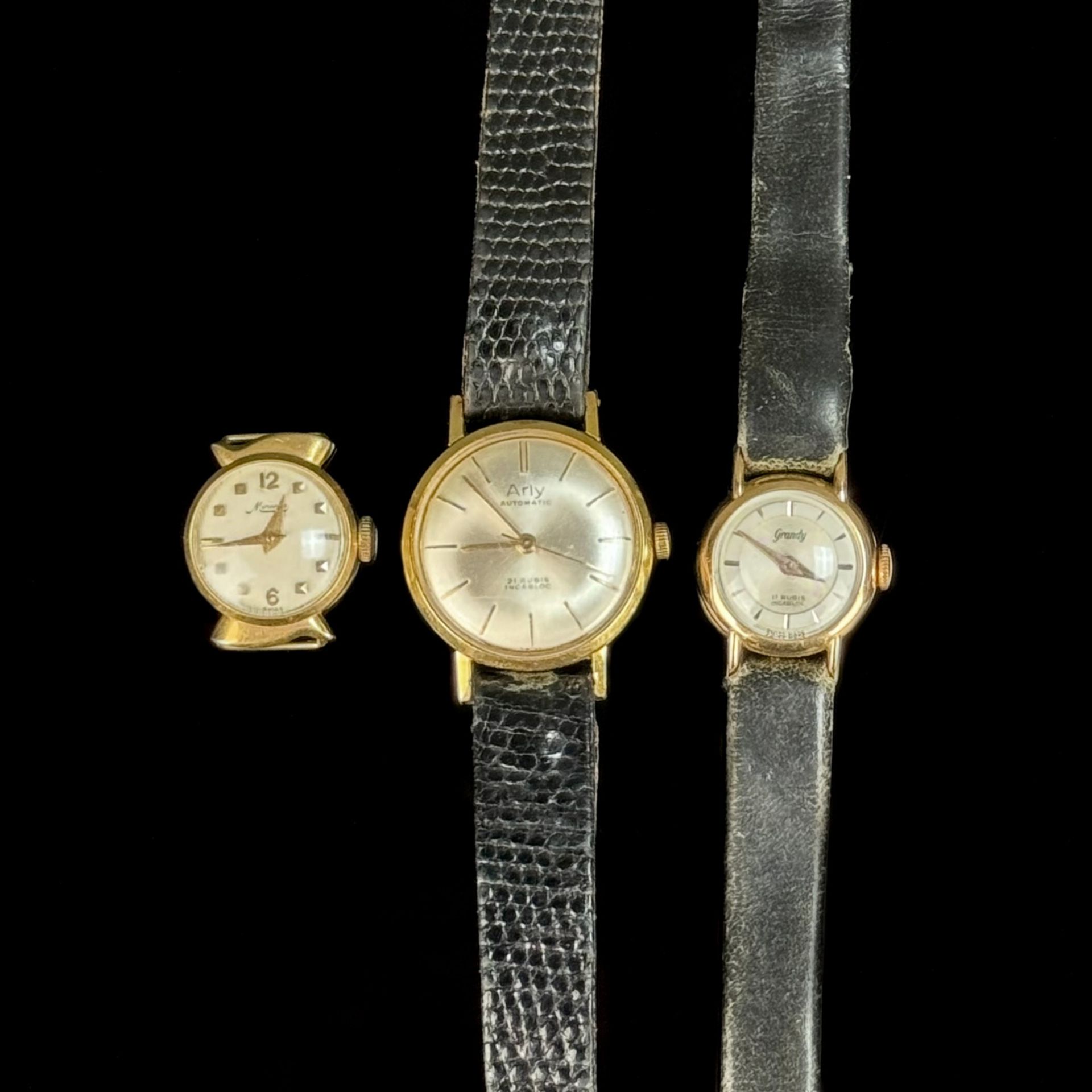 Collection of wristwatches, 3 pieces, consisting of a case, 750/18K yellow gold (hallmarked), diame